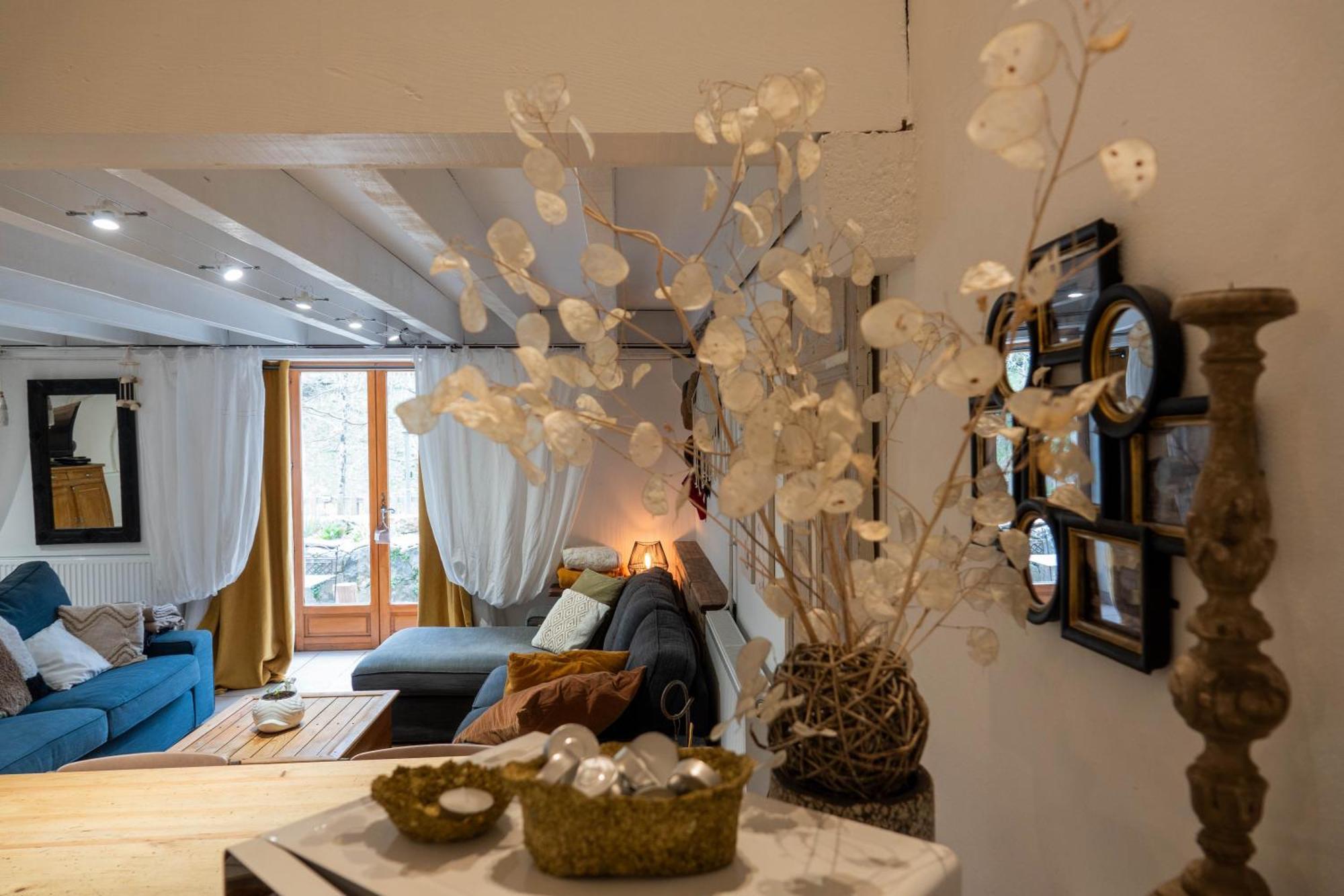 Apartmán Rives De Bourges Burzet Exteriér fotografie